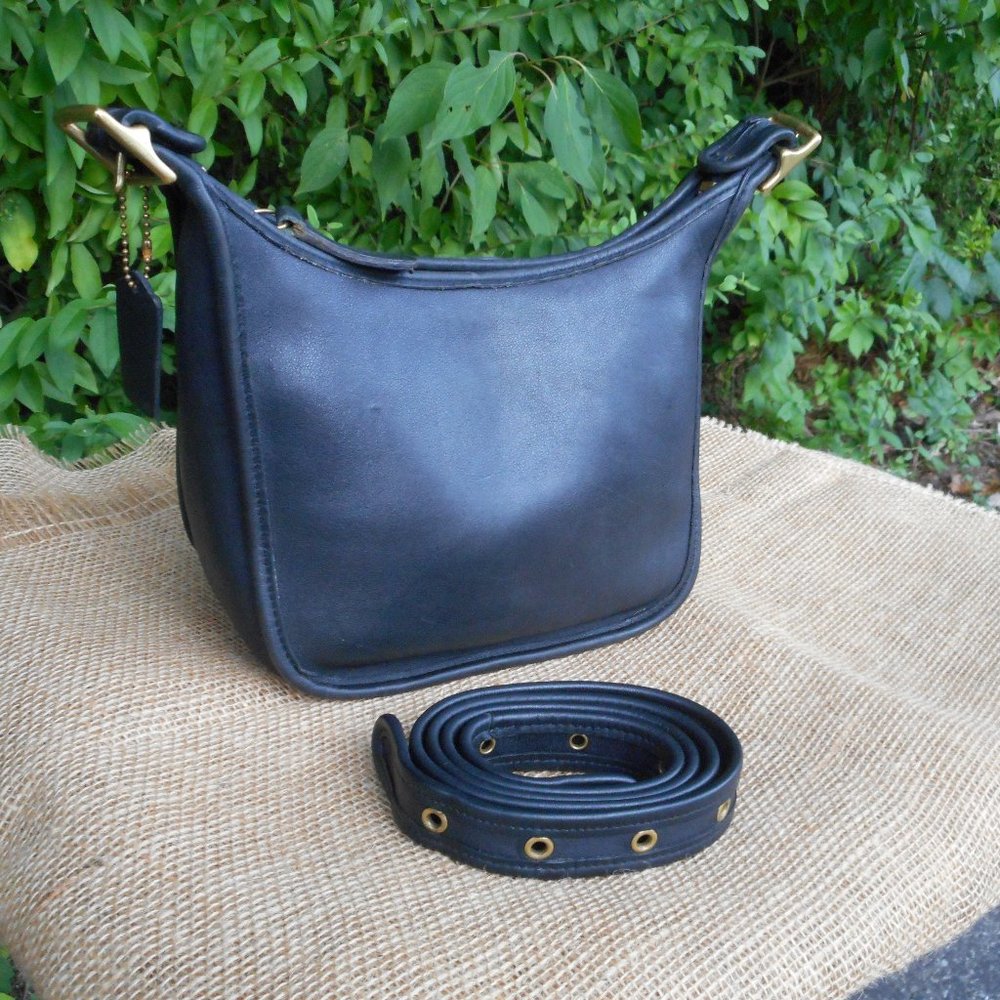 Vintage Coach Janice Legacy 9950, from 1996,  in Black.